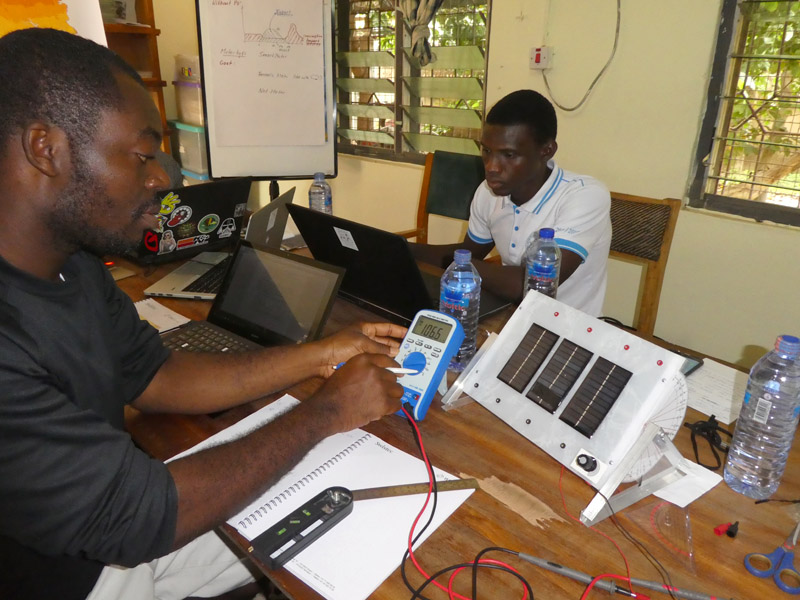 Fairtrade Energy Kurs PV-Experiment-Brett